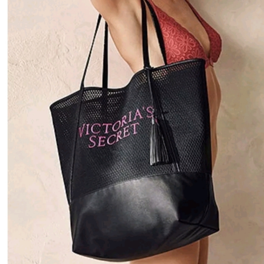 VICTORIA'S SECRET WEEKENDERS BAG - Picture 2 of 6